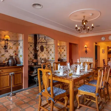 Charming - Quinta Perestrello 4*