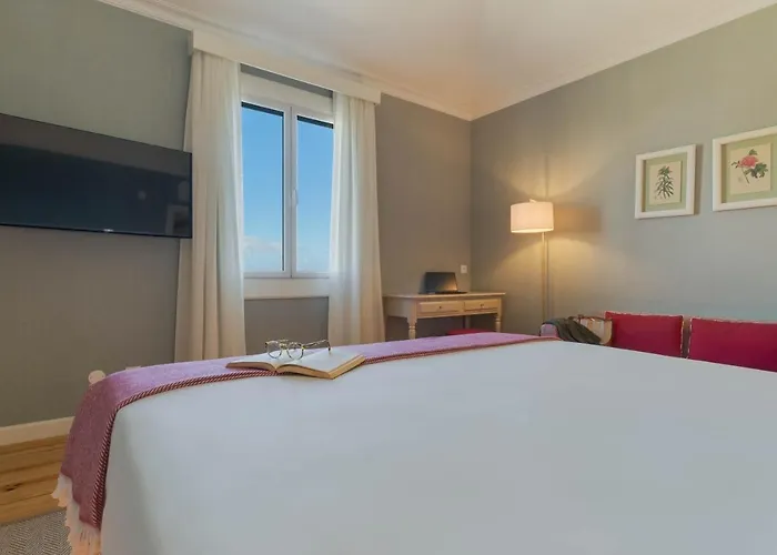 Charming - Quinta Perestrello Hotel